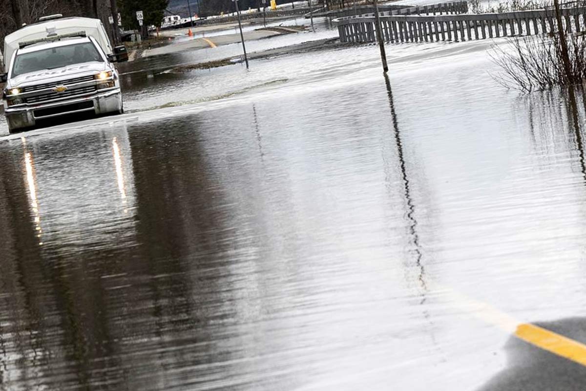 flooding along Ottawa river